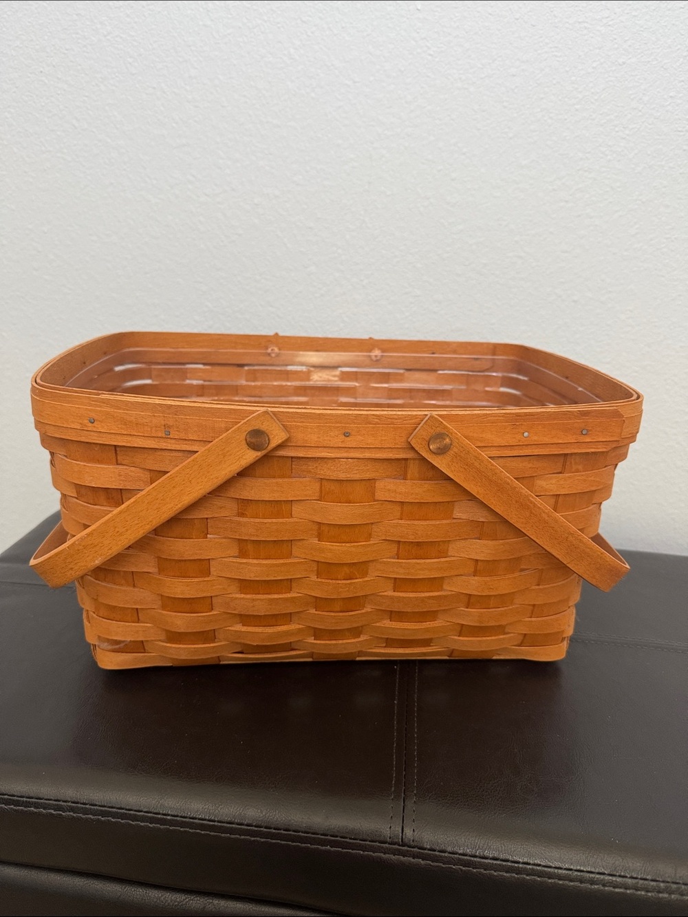 Longaberger 1997 Warm Brown Stain Medium Market Basket